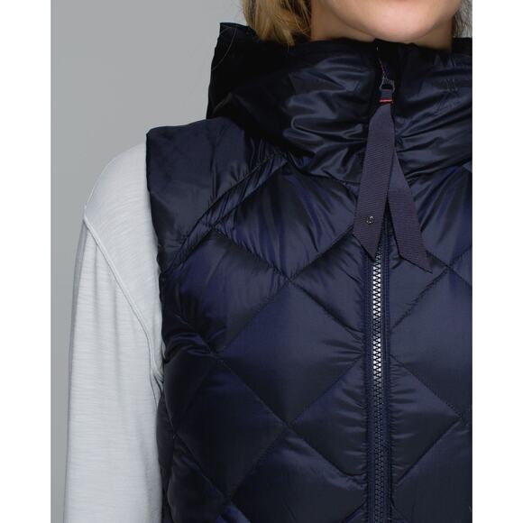 Lululemon Fluffiest Reversible Goose Down Vest Navy Plaid Hooded Size 12 - Picture 12 of 16